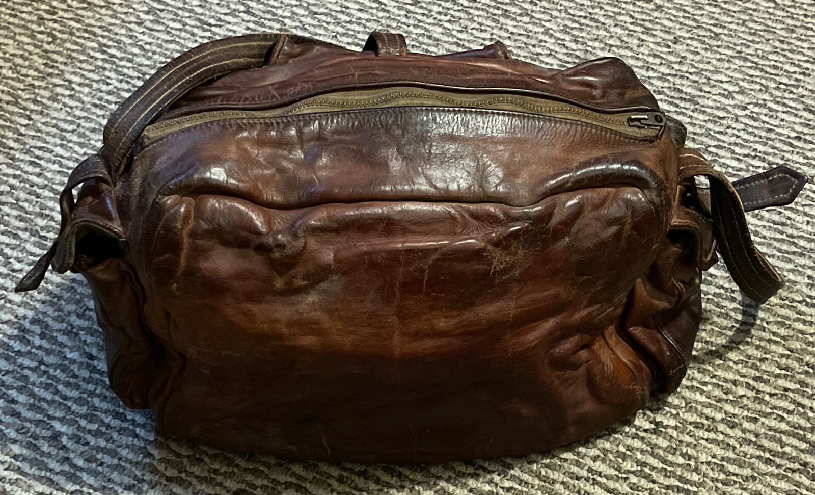 B3 Leather Wagner Bag 7 X 15 X 8 Vintage (See Photos for Condition Issues) Rare