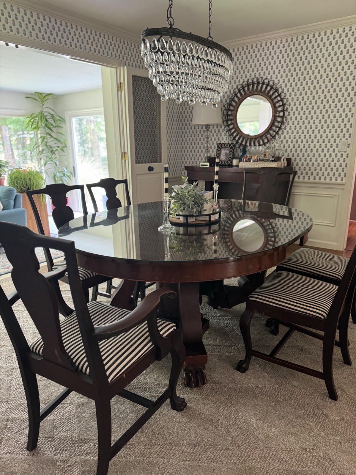 Berkey & Gay Mahagony 8 Piece Dining Set