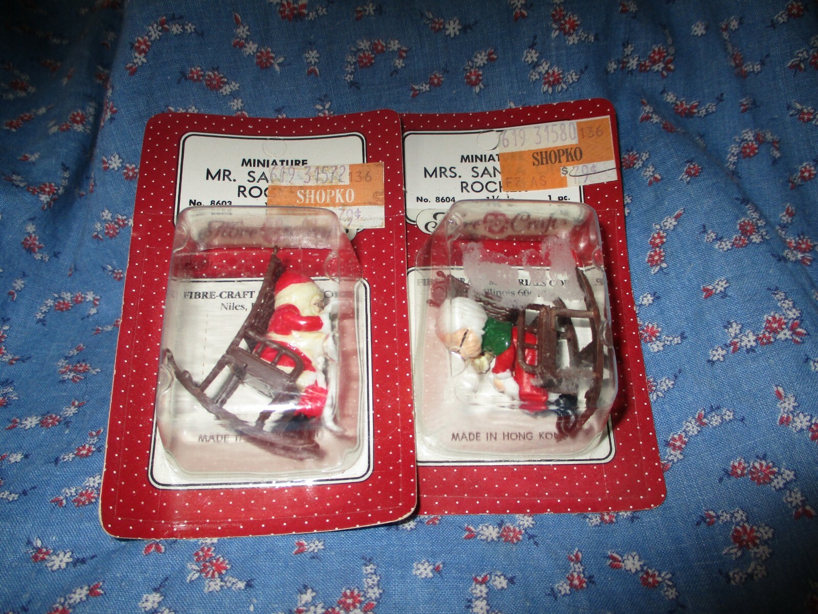 NIP Fibre Craft No.. 8603 & 8604  Mr. & Mrs Santa on Rocker 1 1/2" High