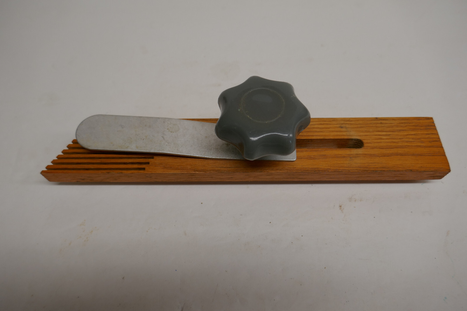 Wood Feather Board for Table Saw Hold Down Safety Jig Featherboard Set