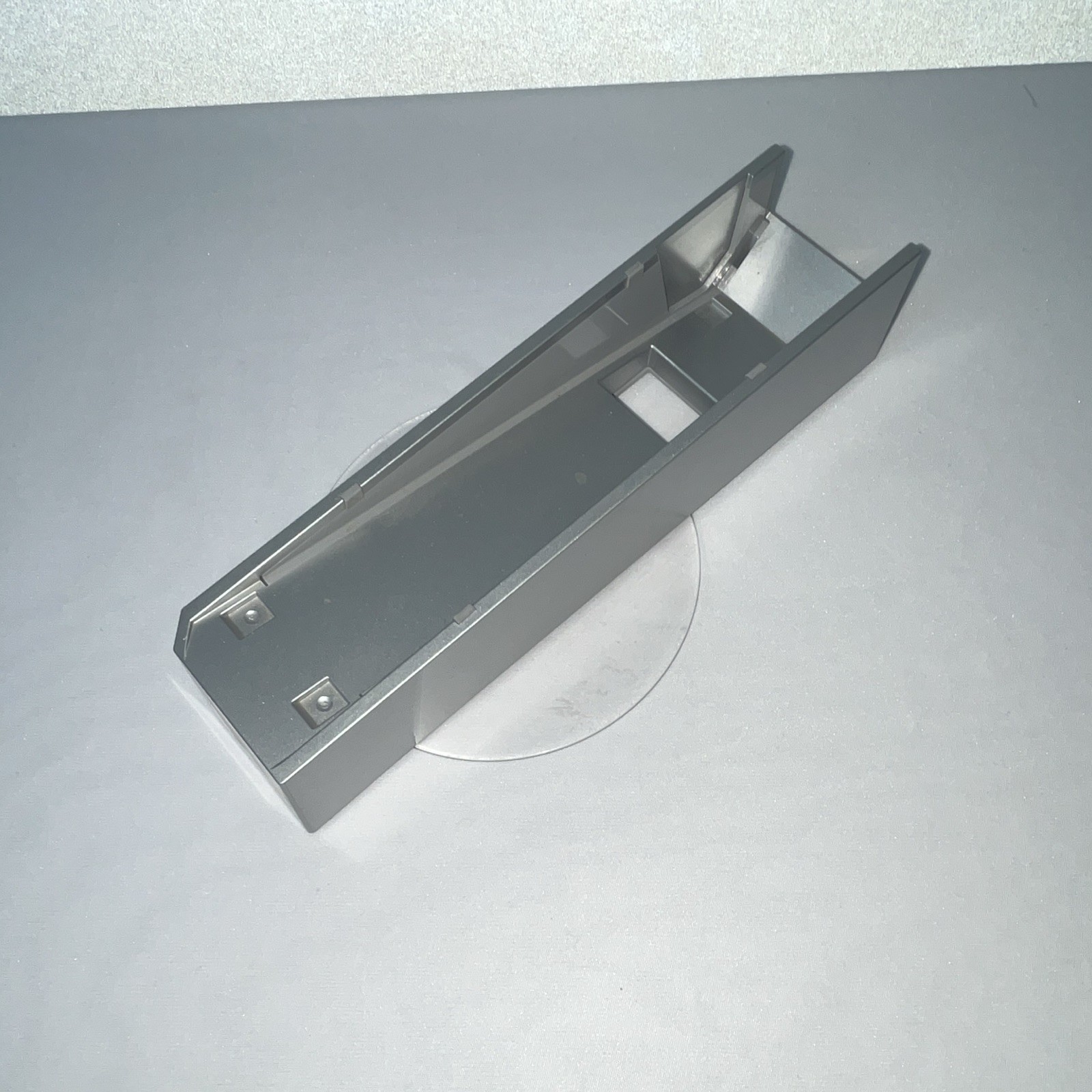 Gray Plastic Charging Stand for Nintendo Wii Console Mount Holder RVL-017
