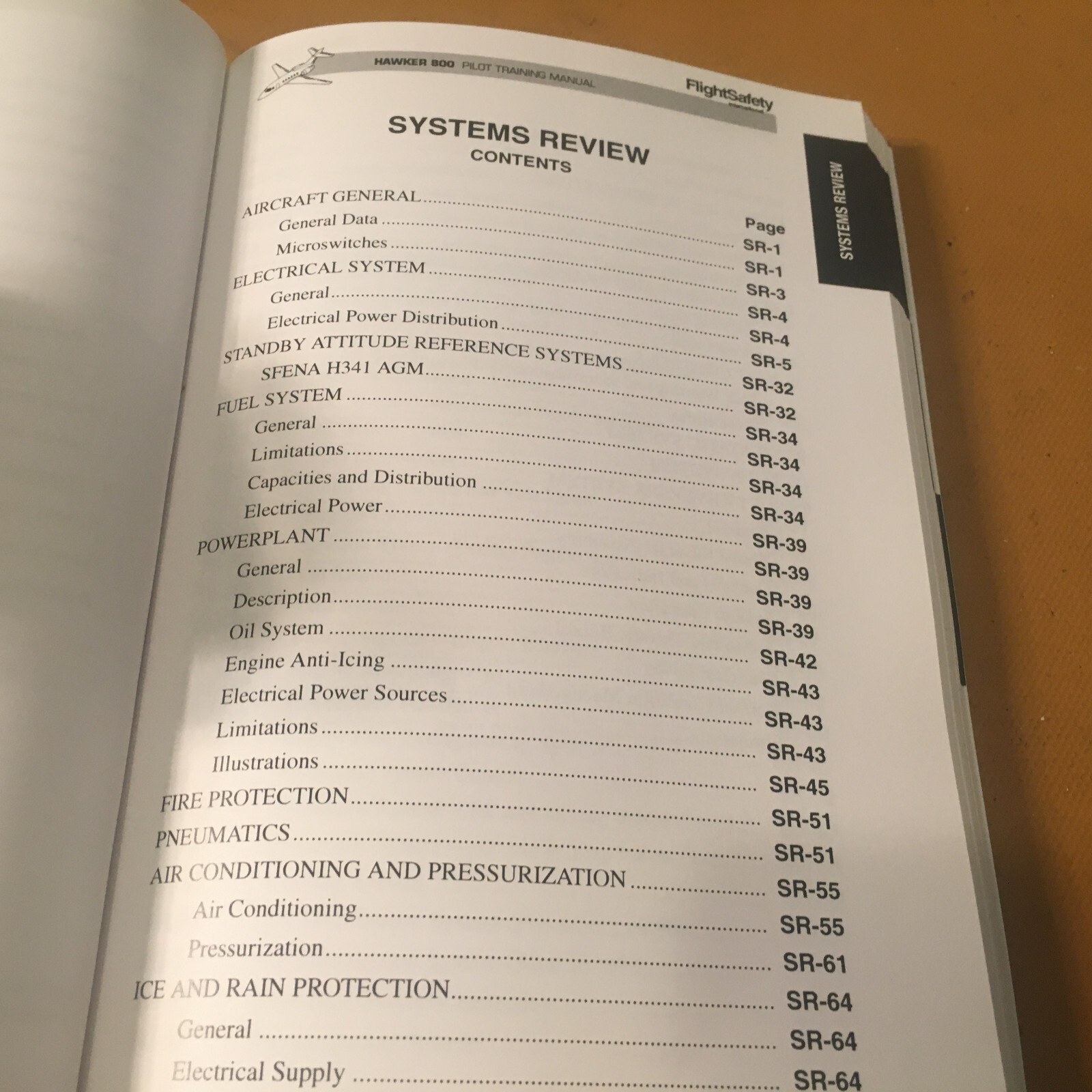 Hawker 800 Pilot Training Manual, Vol. 1, Operational Information