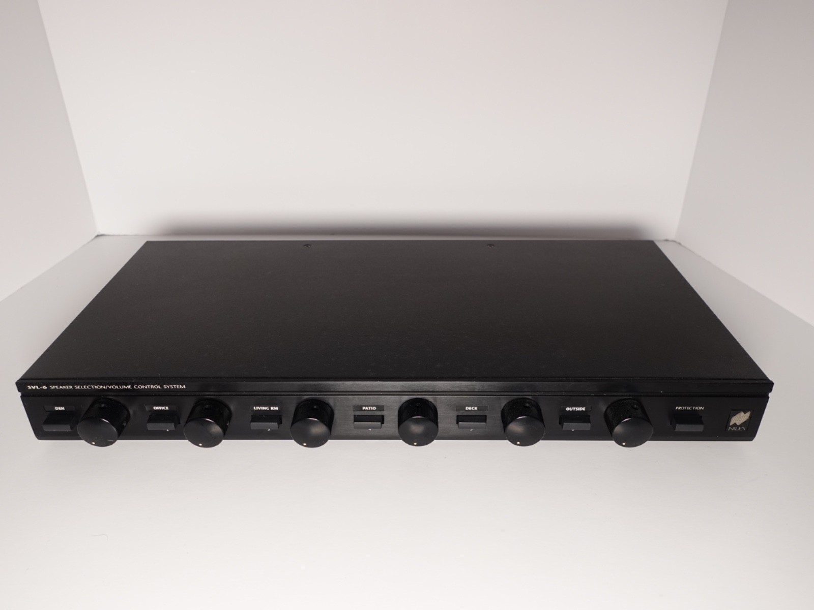Niles SVL-6 6-Zone Speaker Selector Switch Volume Control System Untested OBO
