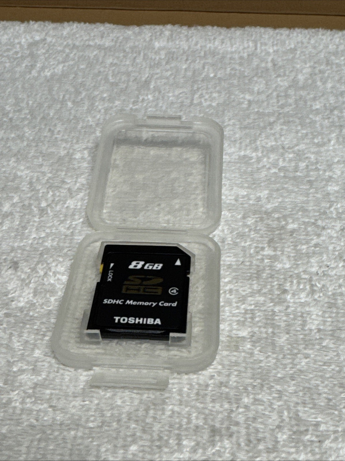 Toshiba SDHC 8GB Memory Card In Plastic Case￼