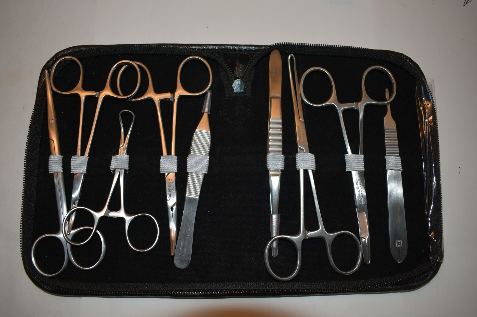 KONIG SURGICAL INSTRUMENTS 9 PIECE SET