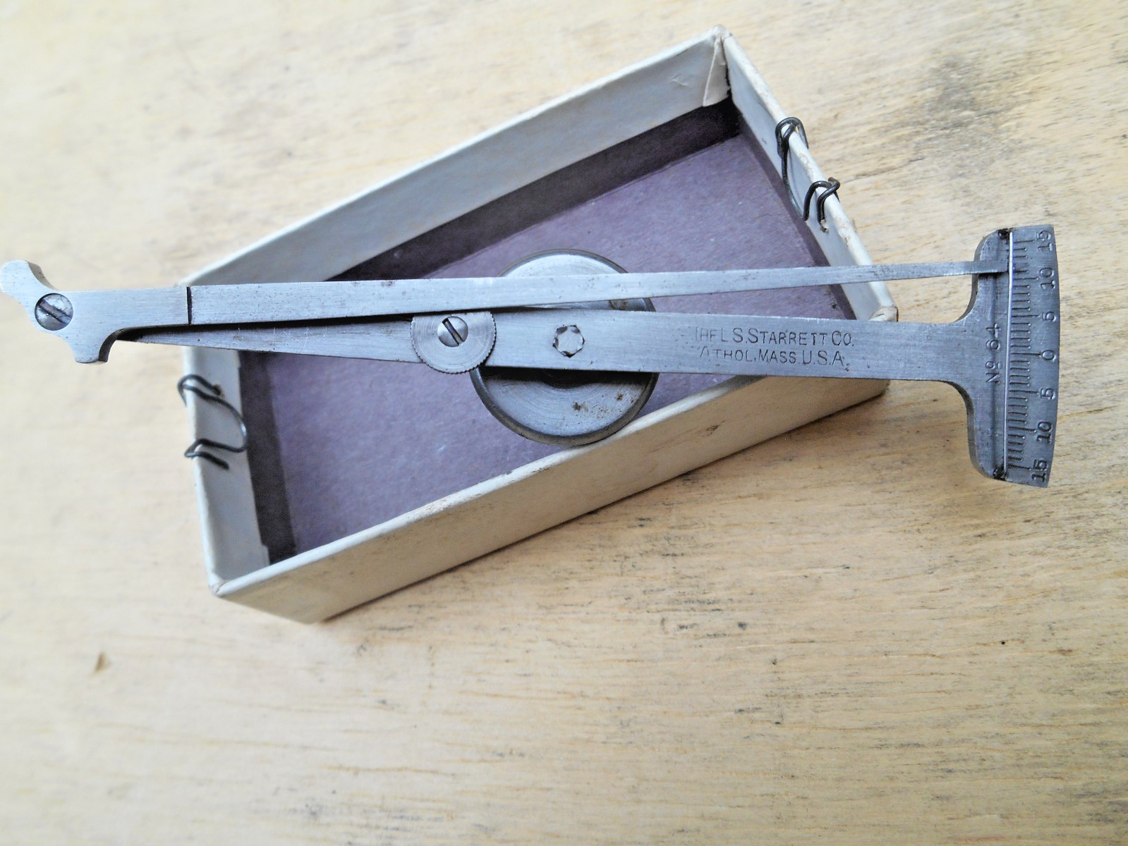 STARRETT NO. 64 UNIVERSAL TEST INDICATOR