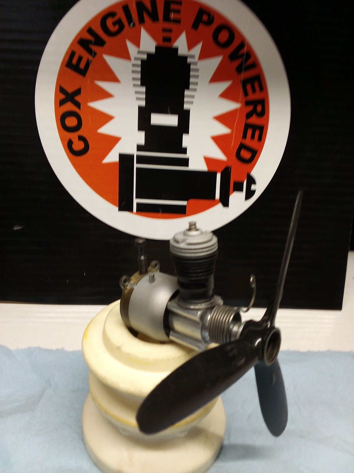 Vintage COX 049 Model Engine With Starter And Prop - #005