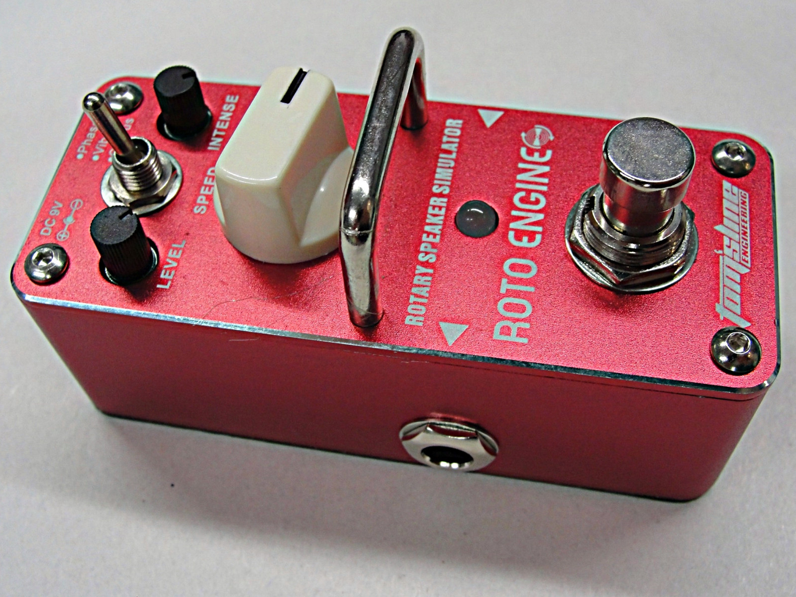 Tom's Line Engineering ARE-3 ROTO ENGINE Rotary Speaker Sim Guitar Effects Pedal