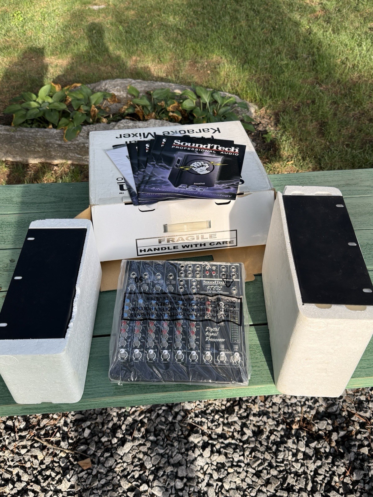 SoundTech ST-802 Karaoke Mixer