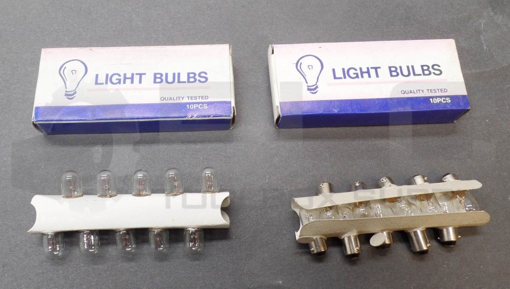 LOT OF 2 NEW BOX OF 10 755 LIGHT BULBS TOTAL 20