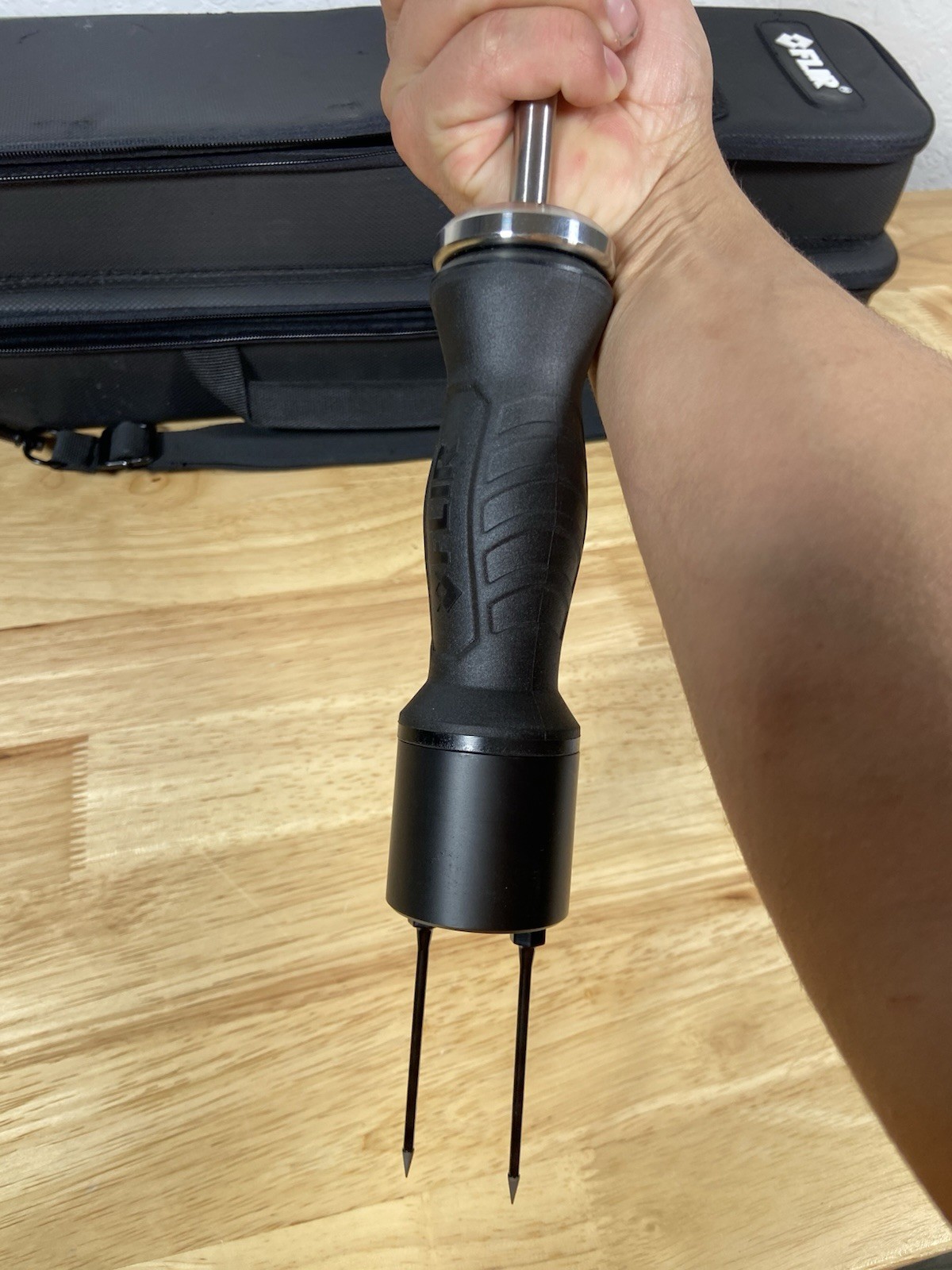 FLIR MR08 Hammer & Wall Cavity Probe Combo w Shoulder Bag