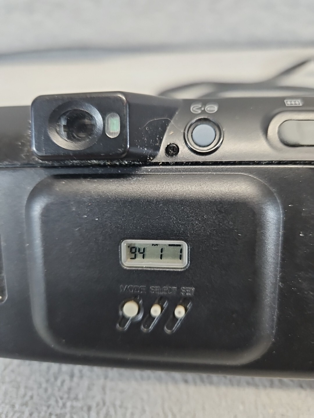 Fuiji Discovery 1000 Zoom Date 35m Camera (2s9)