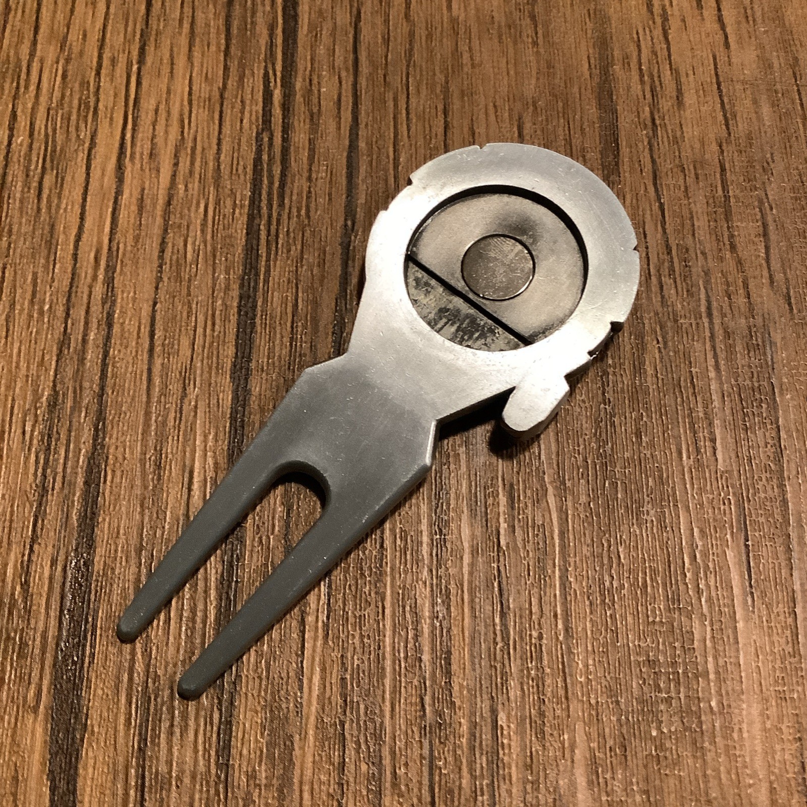 Golf Divot Tool - Millennium Falcon Design