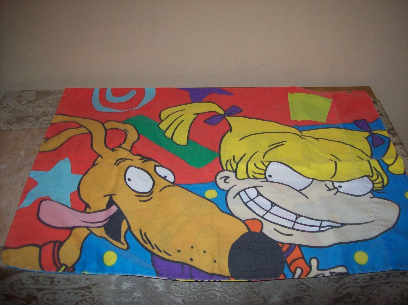 VINTAGE COLLECTIBLE RUG RATS COLORFUL PILLOW CASE GREAT COLLECTIBLE