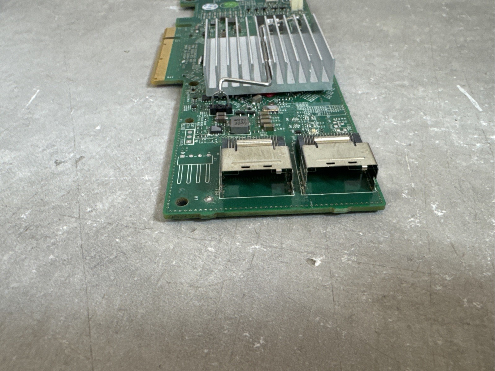 Dell PERC H310 8-Port 6Gb/s SAS RAID Controller - Half-Height Bracket
