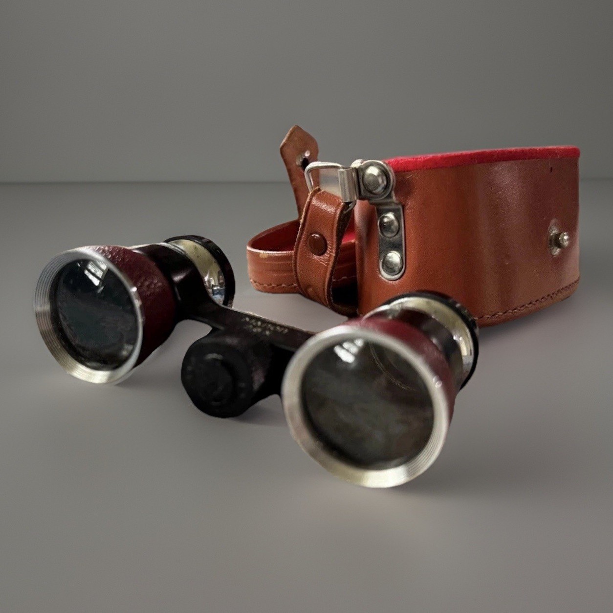 Vintage Manon 2.5x Opera Binoculars – Great Condition with Case- Japan