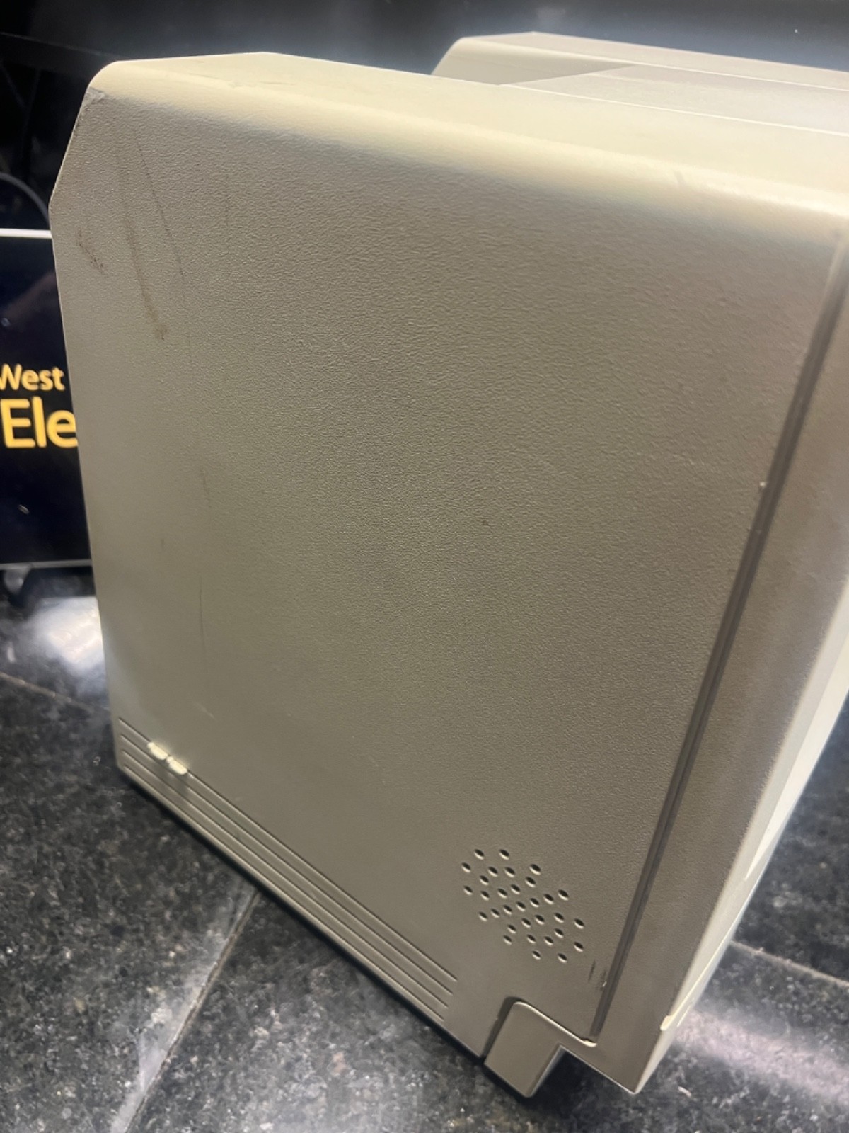 Macintosh Classic -EMPTY CASE-FUN FOR PROJECTS!-2