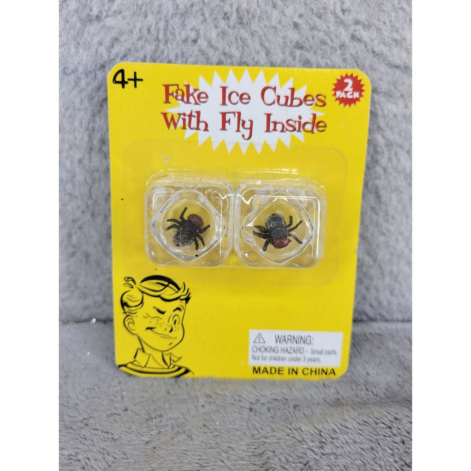 2 Pack Fake Ice Cubes With Fly Inside Gag Joke Prank Toy Novelty