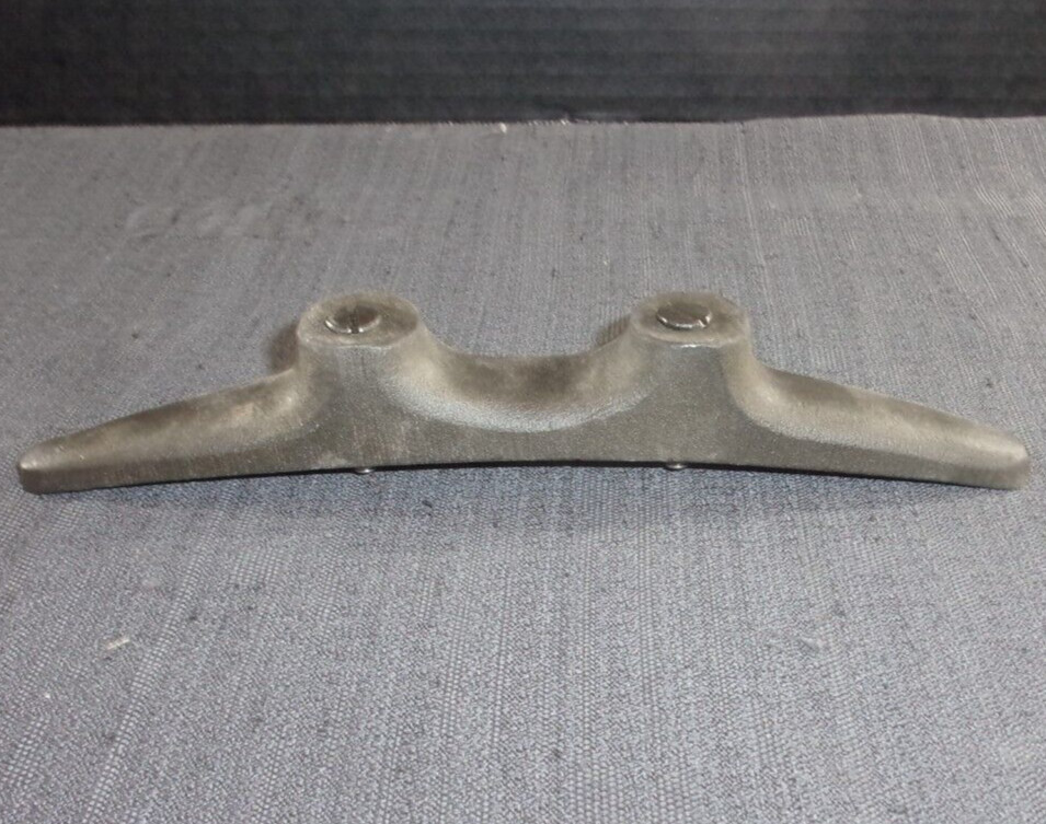 9"X.5" HEAVY DUTY CAST ALUMINUM CLEAT HANDLE