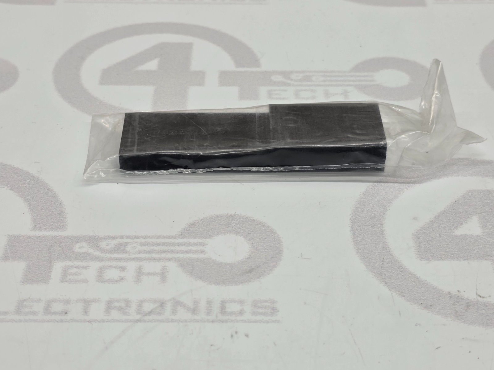 Universal Instruments Cable Retainer 49917506