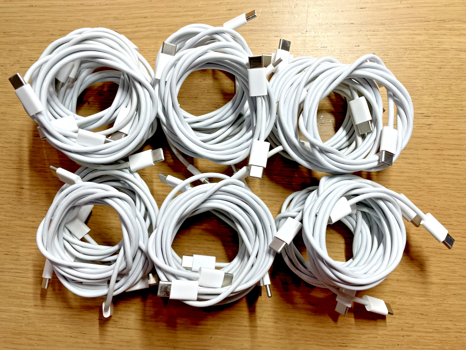Lot of  50 or  100 Apple 1M USB-C to USB-C Charge Cable -A1997 MUF72AM/A