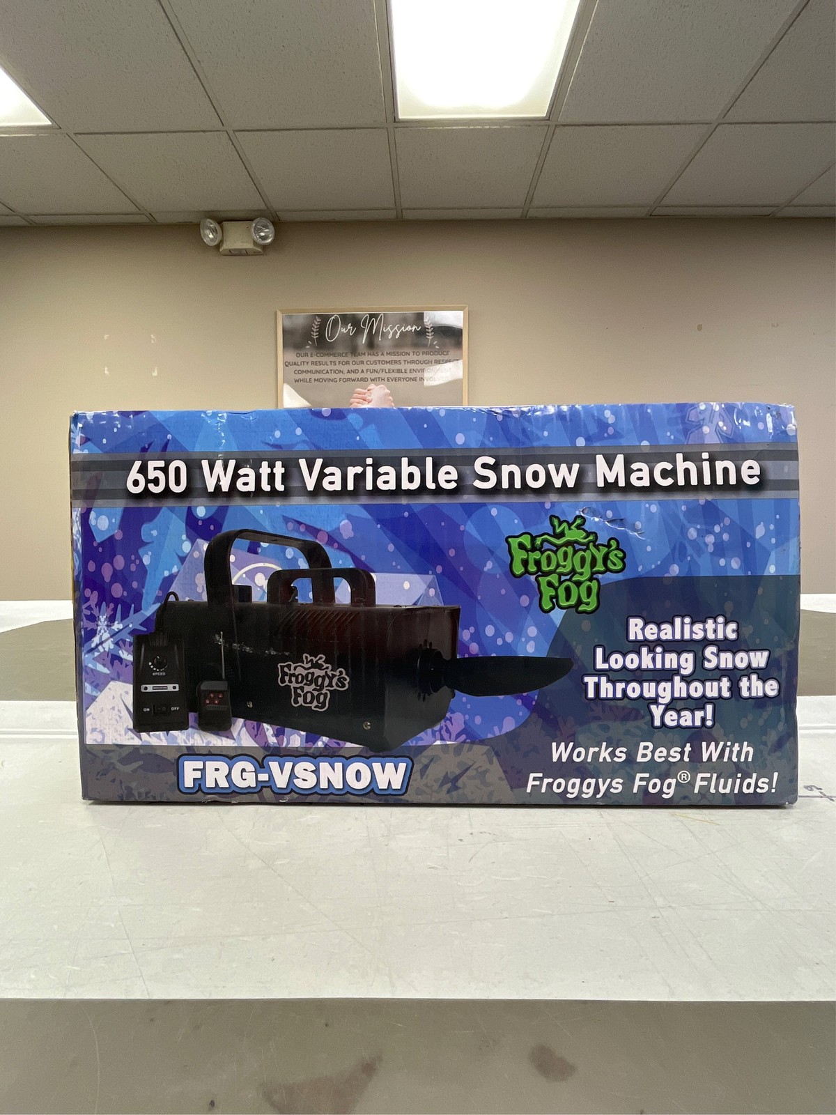 Froggy's Fog Pro Snow Machine, Model Snow Making Machine with Wireless Control a