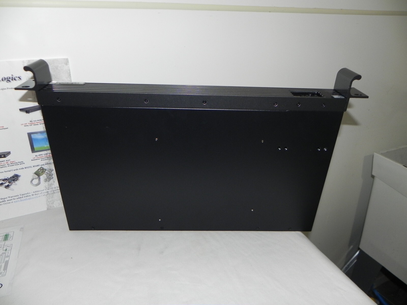 SUPERLOGICS Model SL-1U-A25-GC Rack Mount D425KT Computer System Processor Contr
