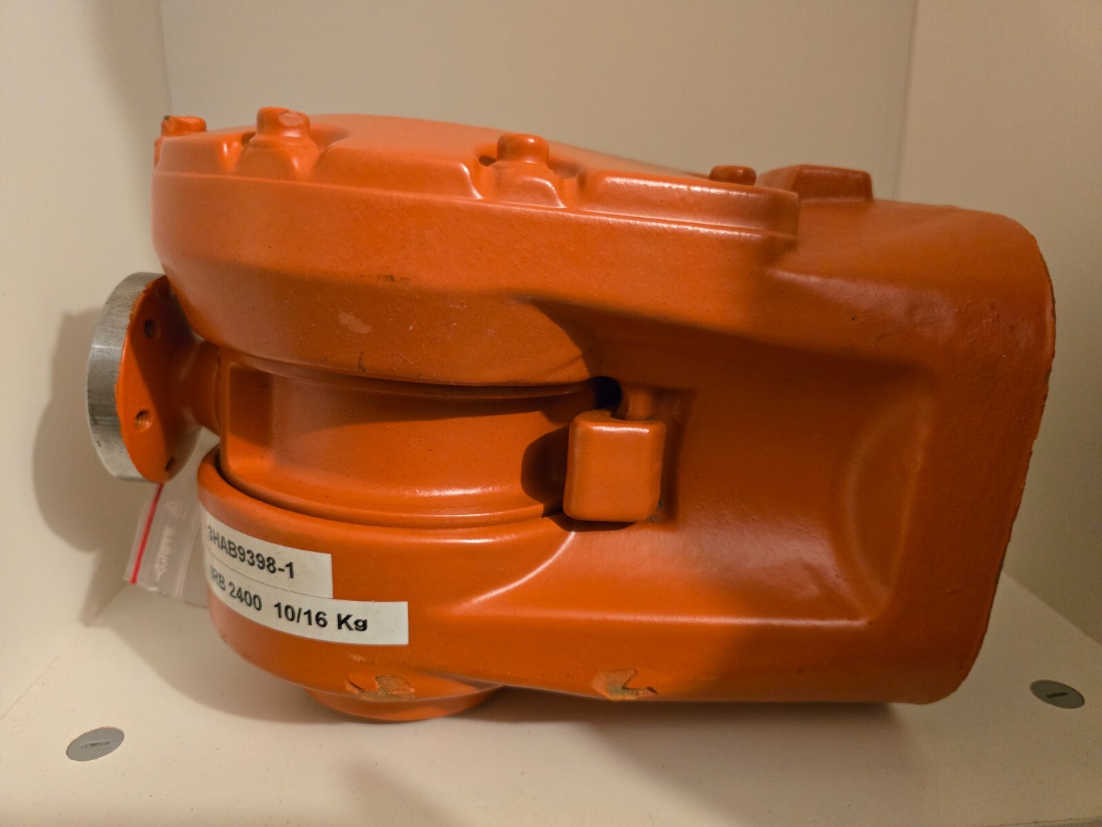ABB 3HAB9398-1 Robot Wrist IRB 2400 10/16 Kg NEW FREE SHIPPING