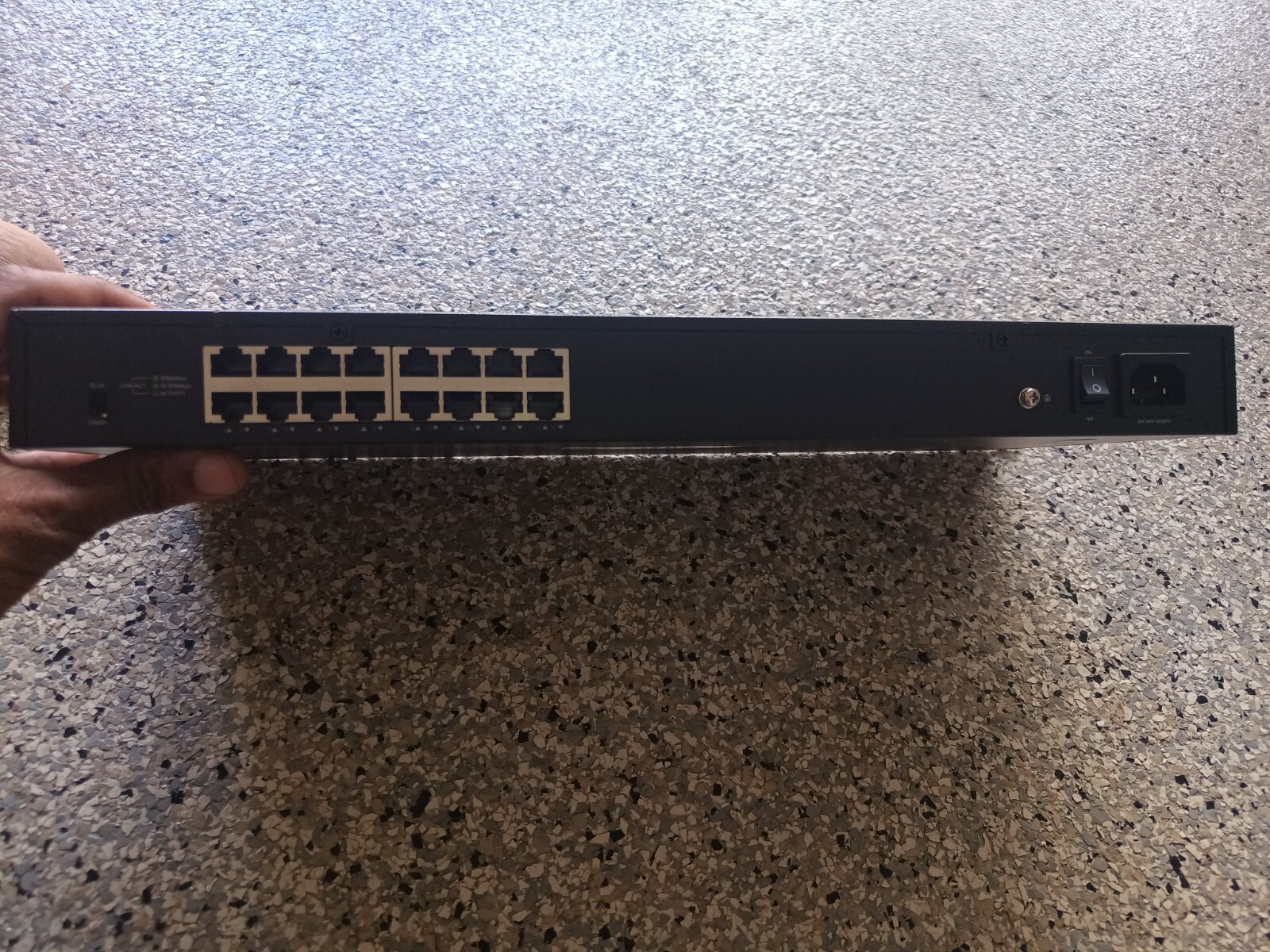 Luxul AGS-1016 16 Port Network Switch Tested and Workin - Free Shipping!!!
