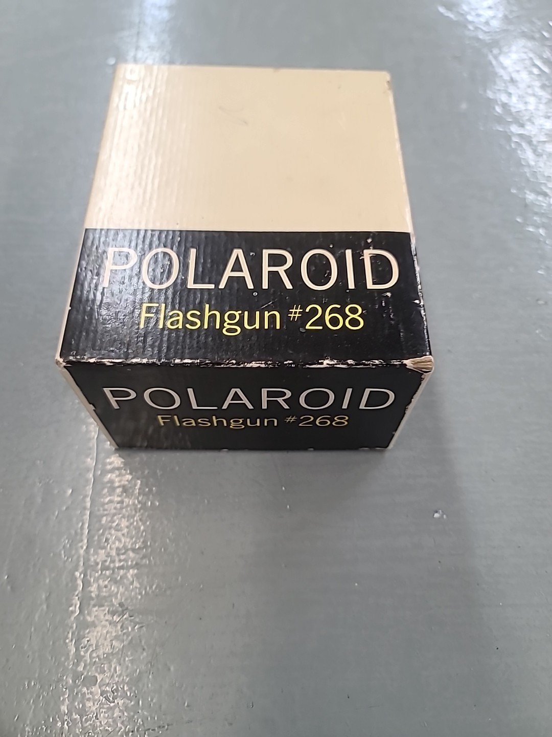 Vintage Polaroid Model 268 Flash Gun Bulb  Automatic Land Cameras Looks unused.