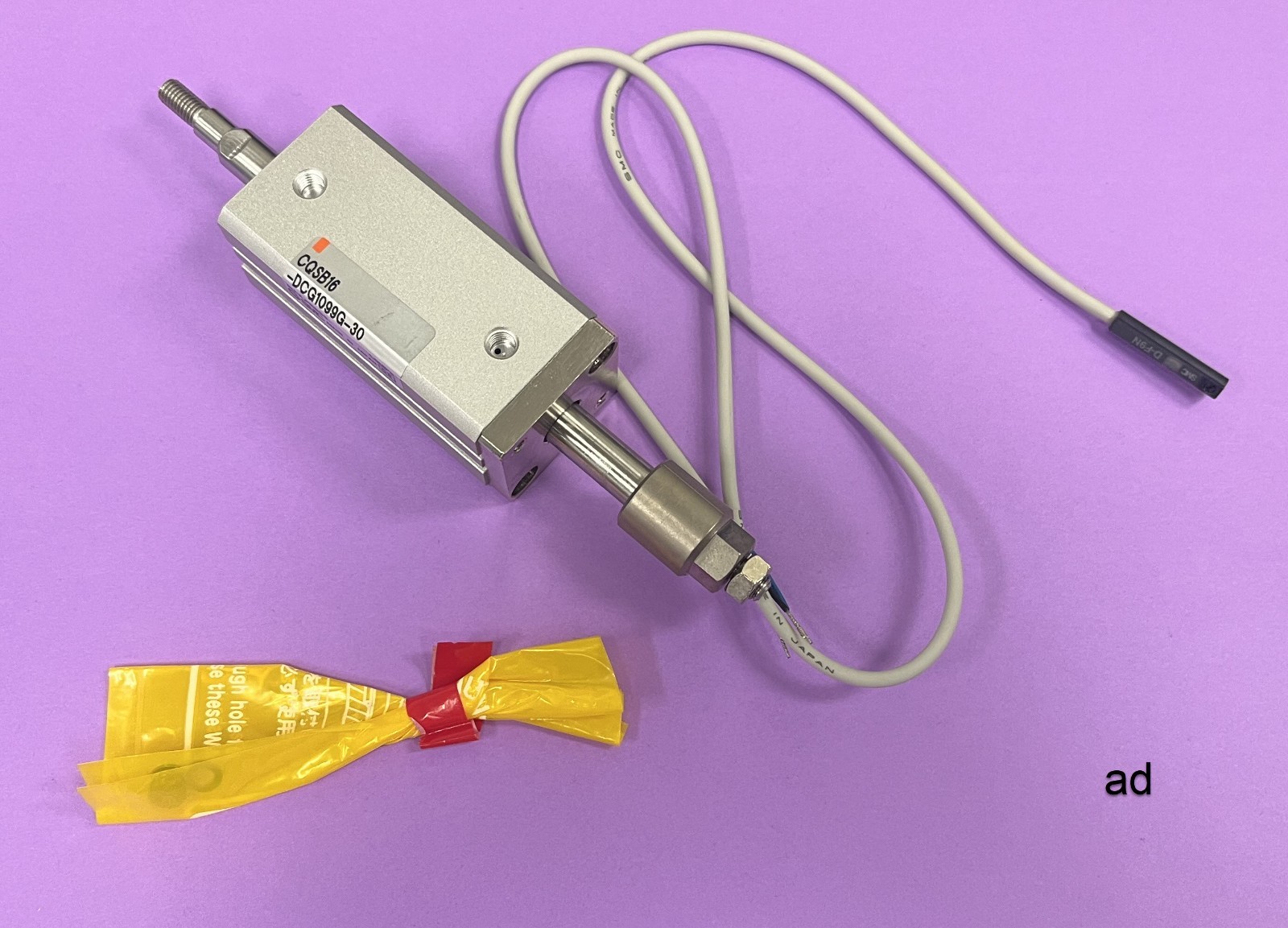 SMC CQSB16-DCG1099G-30D-F9N Cylinder