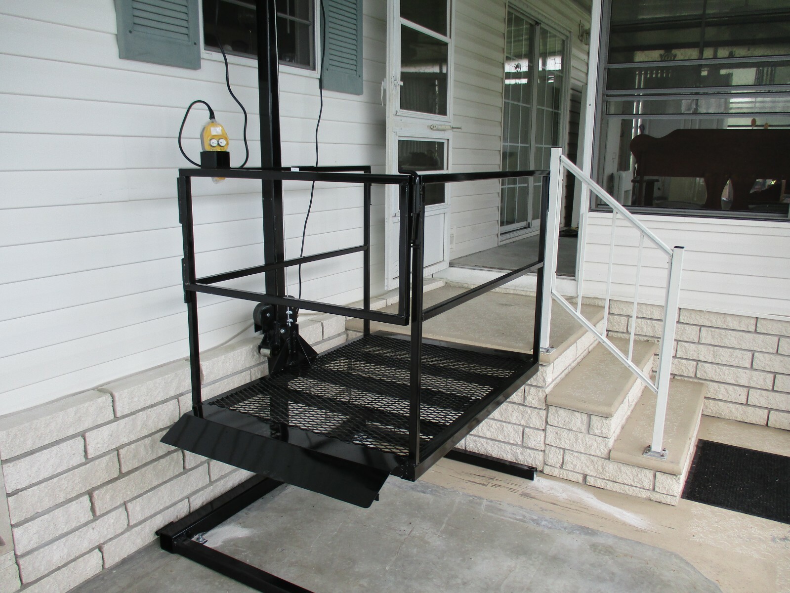 Vertical Platform Lift/Elevator
