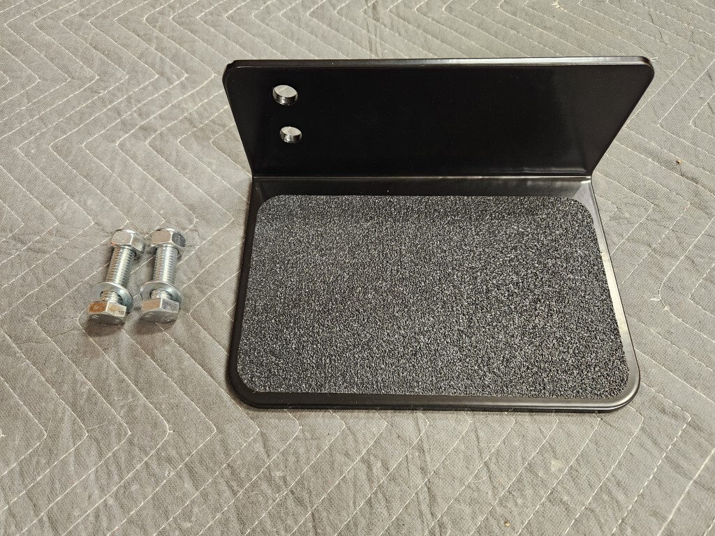 Kioti CS2220 / CS2520 Step