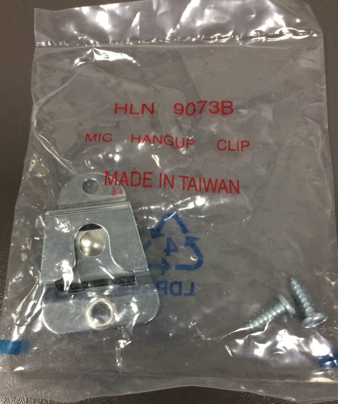 Motorola Mic Hangup Clip HLN 9073B, New in Pack w Screws