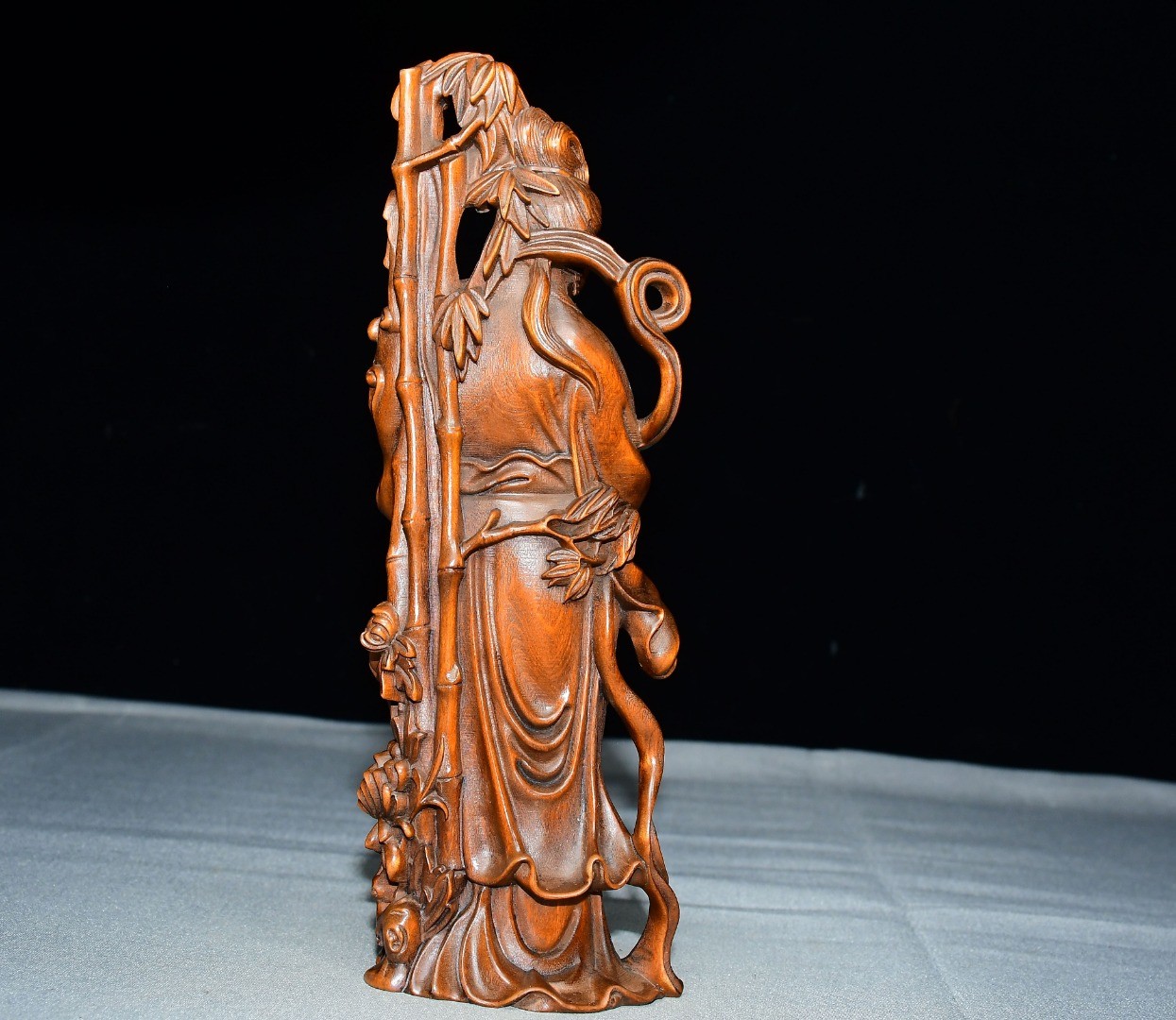 Exquisite Small Leaf Boxwood Beauty Ornament