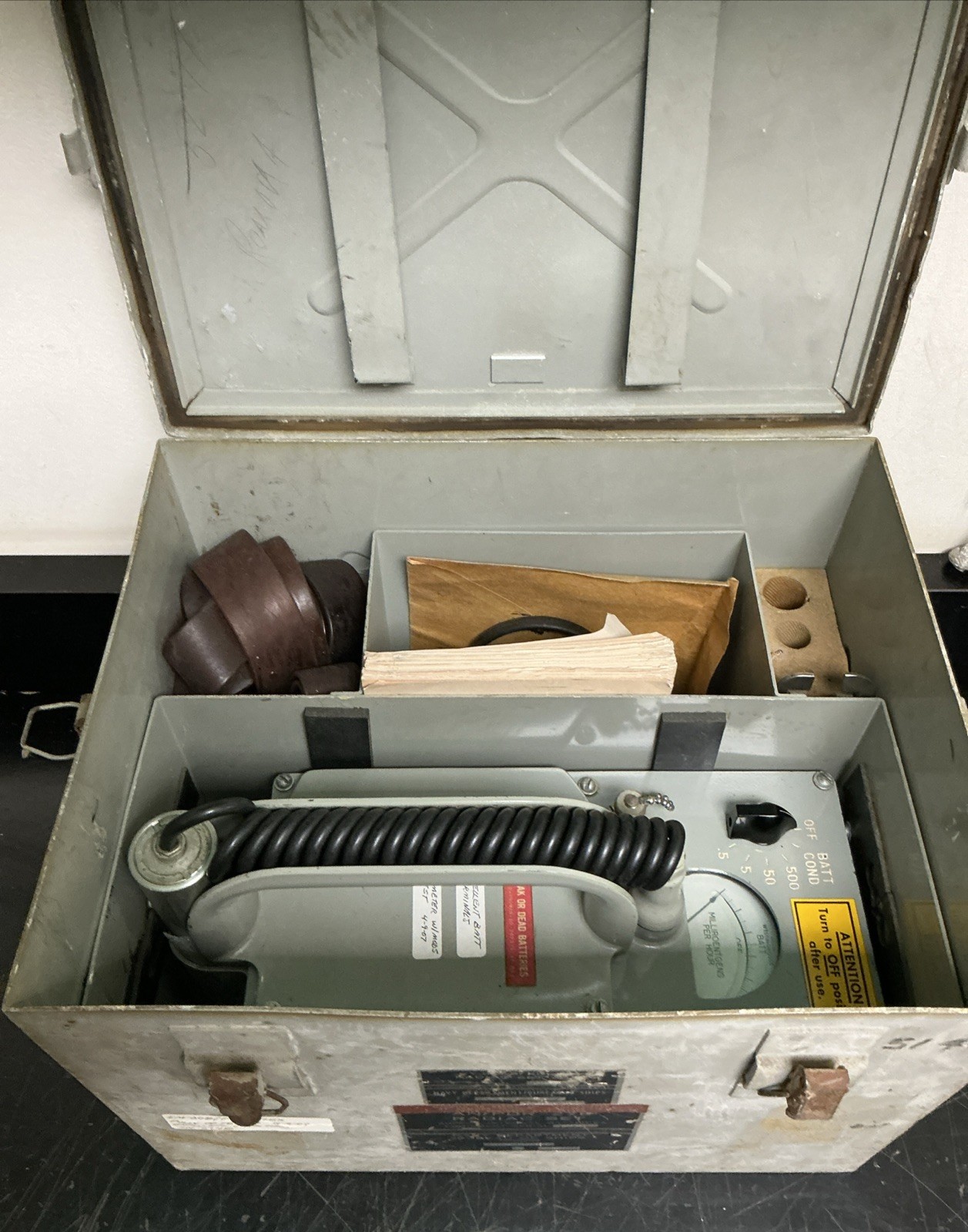 US Navy Radiac Set Radiation Detector AN/PDR-27E Modified to AN-PDR-27EX