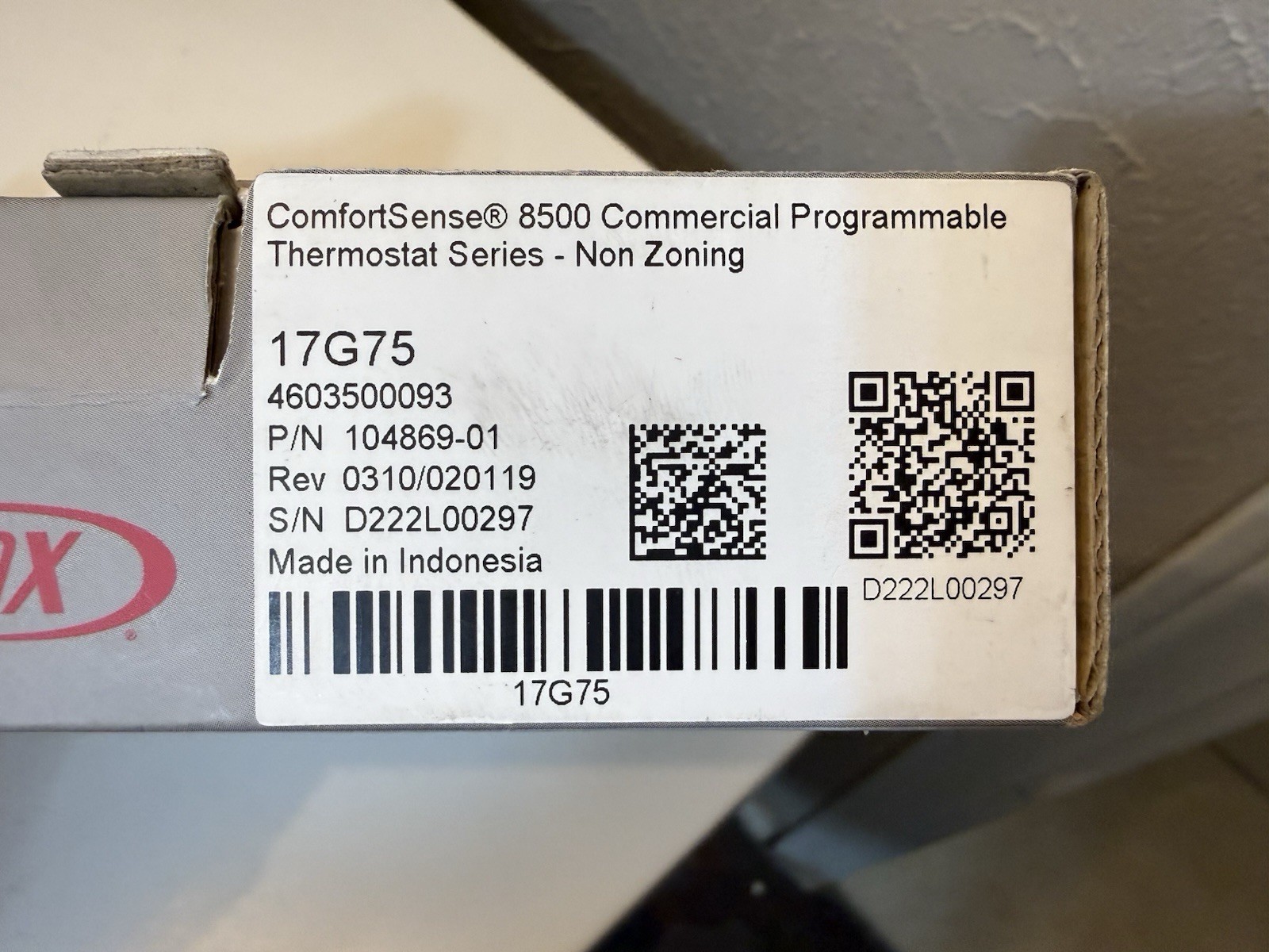 Lennox ComfortSense 8500 Model 17G76 Non Zoning Programmable Thermostat