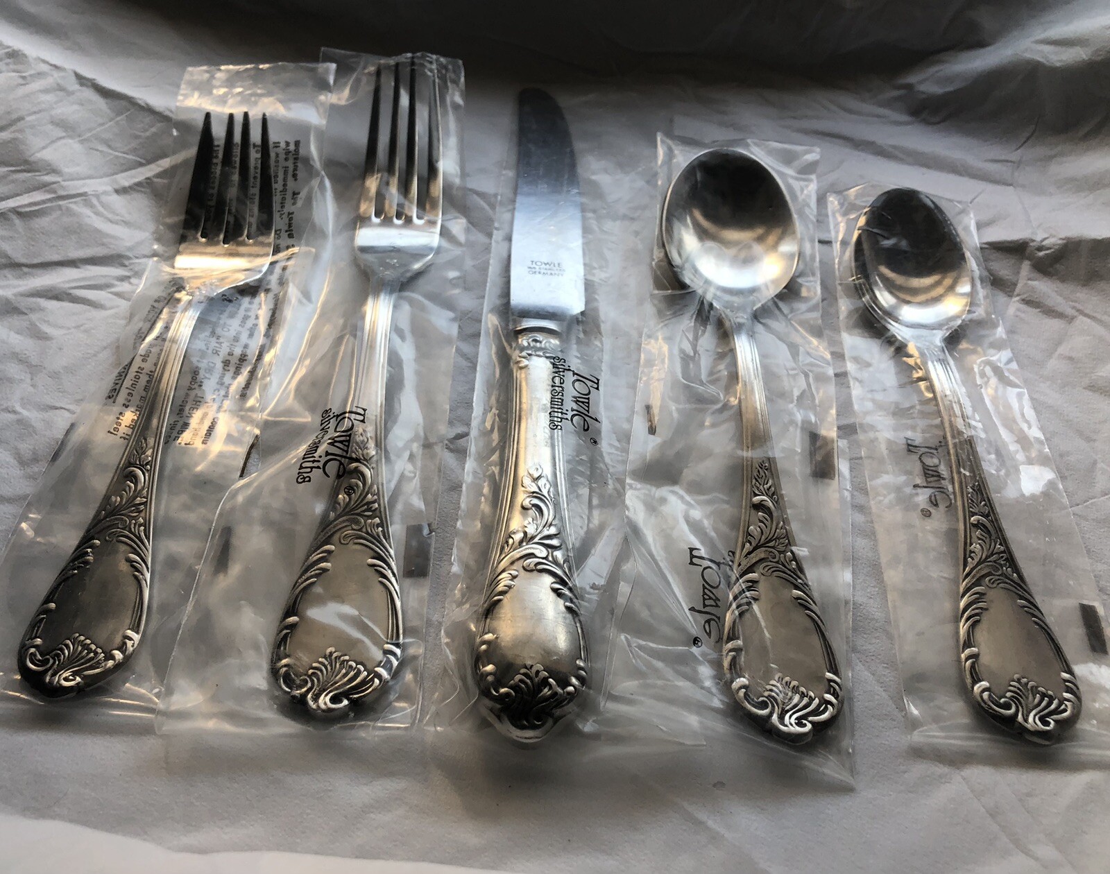 TOWLE - OLD VIENNA-  Stainless Flatware Silverware * CHOOSE * NEW OLD STOCK *