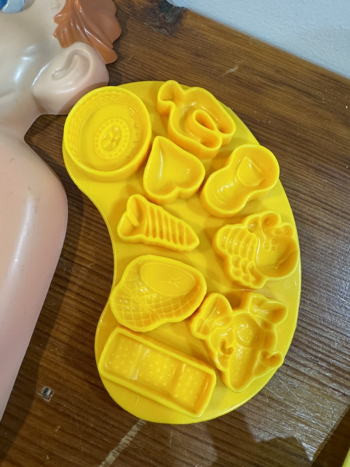 Vintage Play-Doh Fix Me Up Doc Playset Please Read