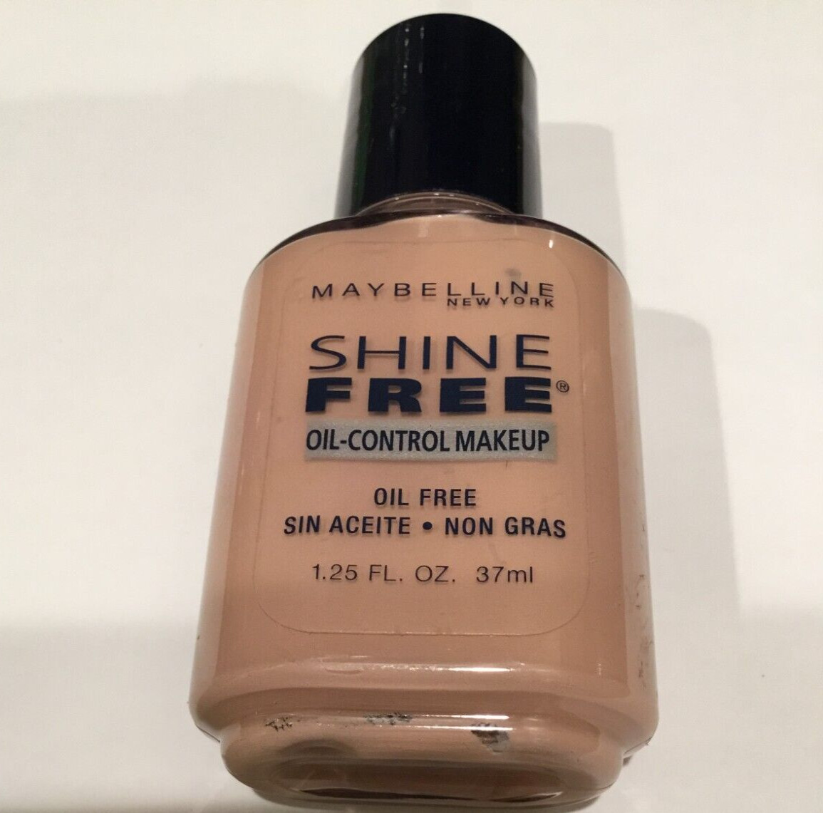 Maybelline Shine Free Oil-Control Makeup Foundation  ( GOLDEN #02) NEW