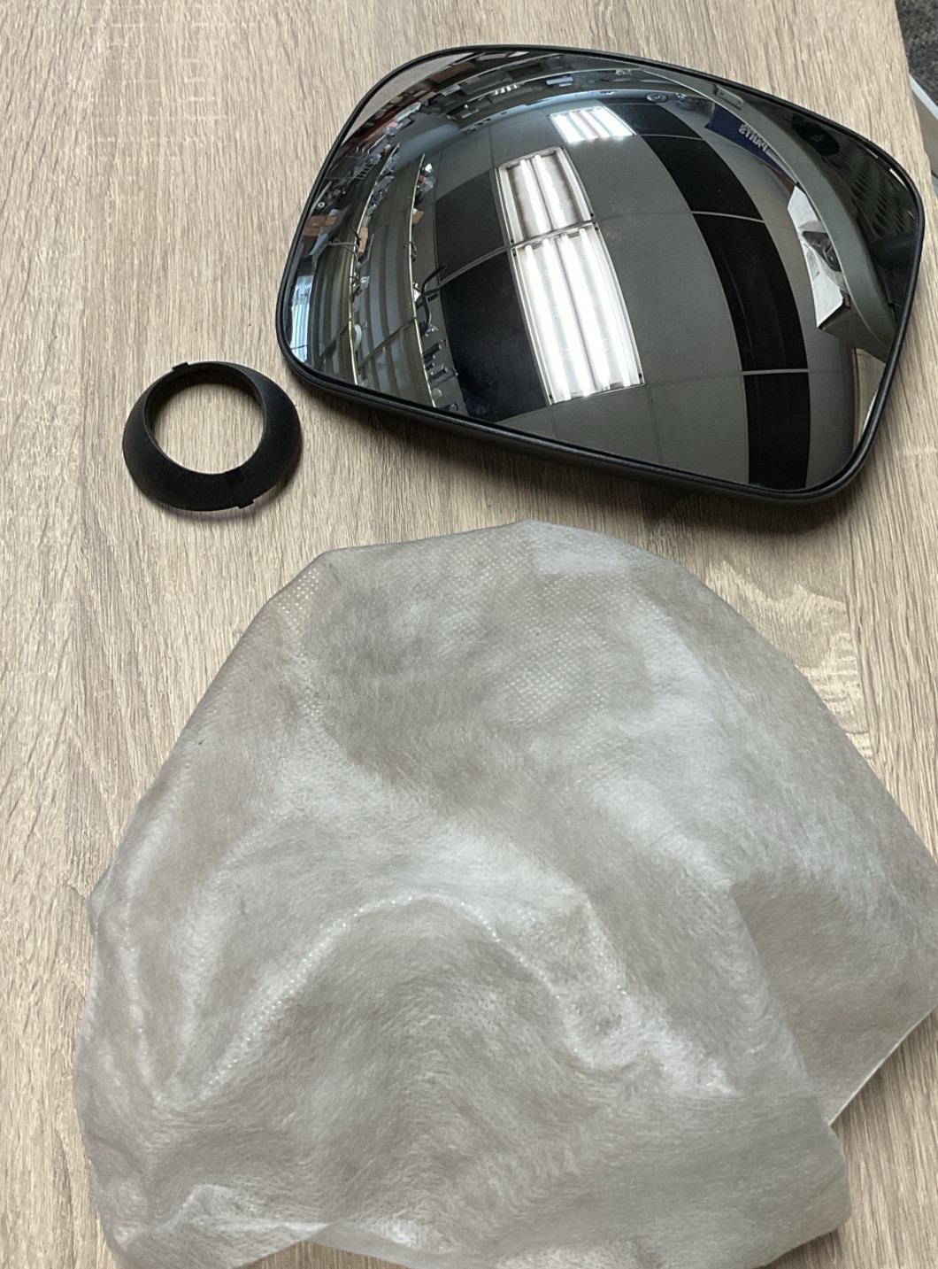 Cascadia Right Hand Hood Mirror TL28730