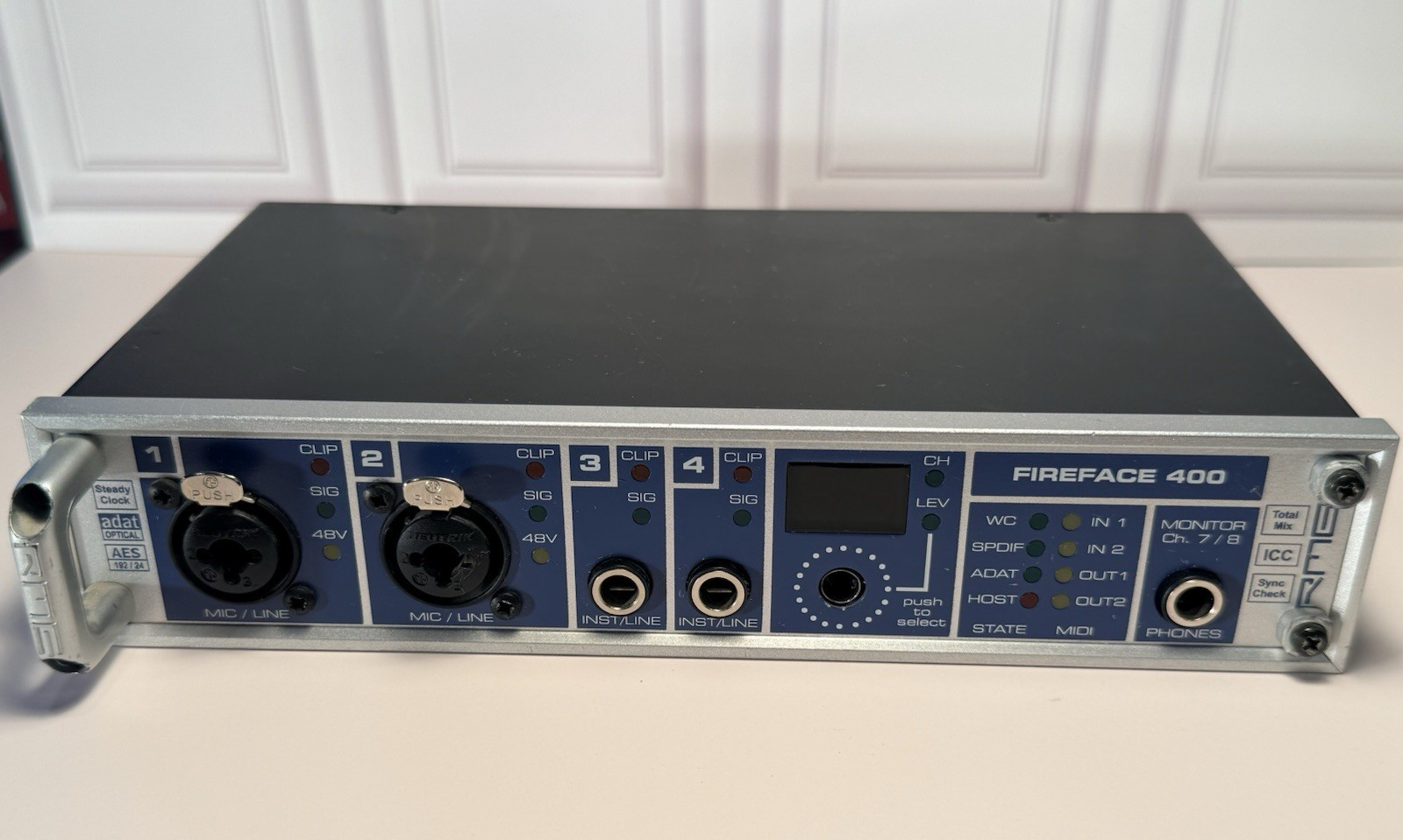 Fireface 400 FireWire Audio Interface, Phantom Power, MIDI, 2 Mic Inputs Germany