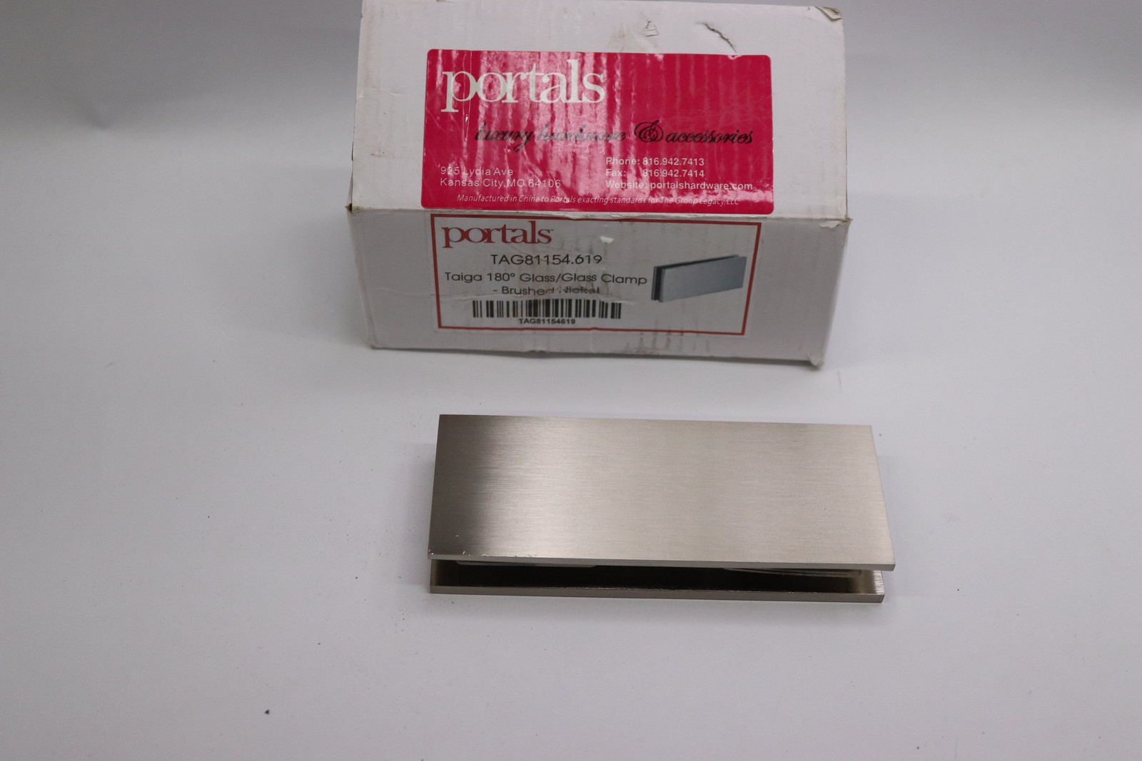 Portals Taiga Square 180-Degree Glass-to-Glass Clamp Brushed Nickel TAG81154.619