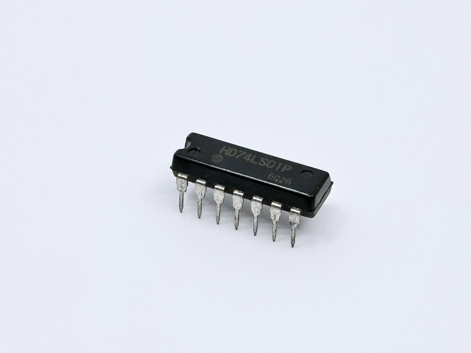 6PCS HD74LS01P Hitachi Quad 2-Input NAND Gate Open Collector Outputs DIP-14