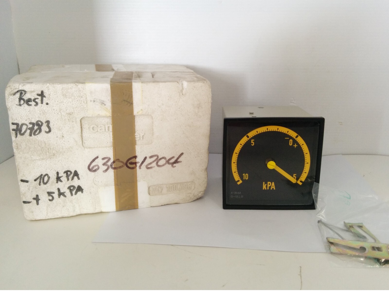 CAMILLE BAUER 212110 PRESSURE METER, -10 TO 5KPA, NIB
