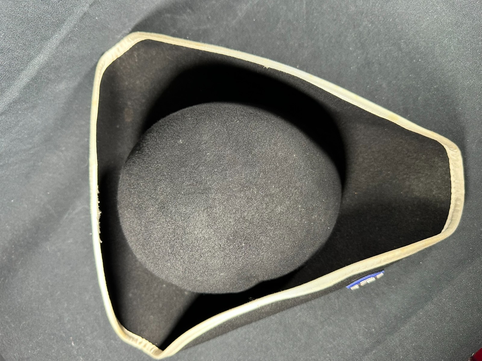 Colonial Type Revolution War Hat size 7 1/4 with insignia
