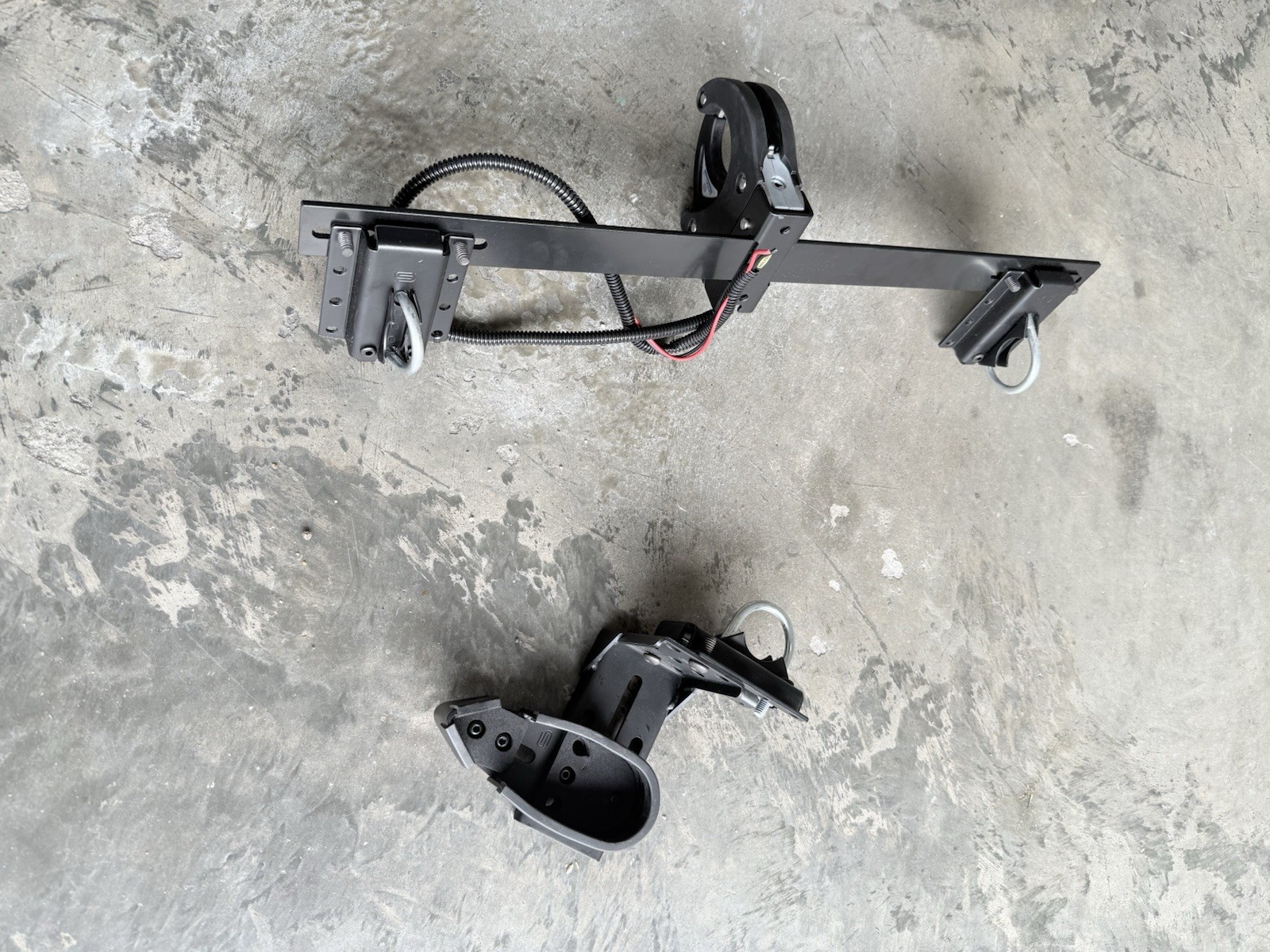 Santa Cruz Gun Lock Single Weapon Overhead Holder Gun Rack Mount