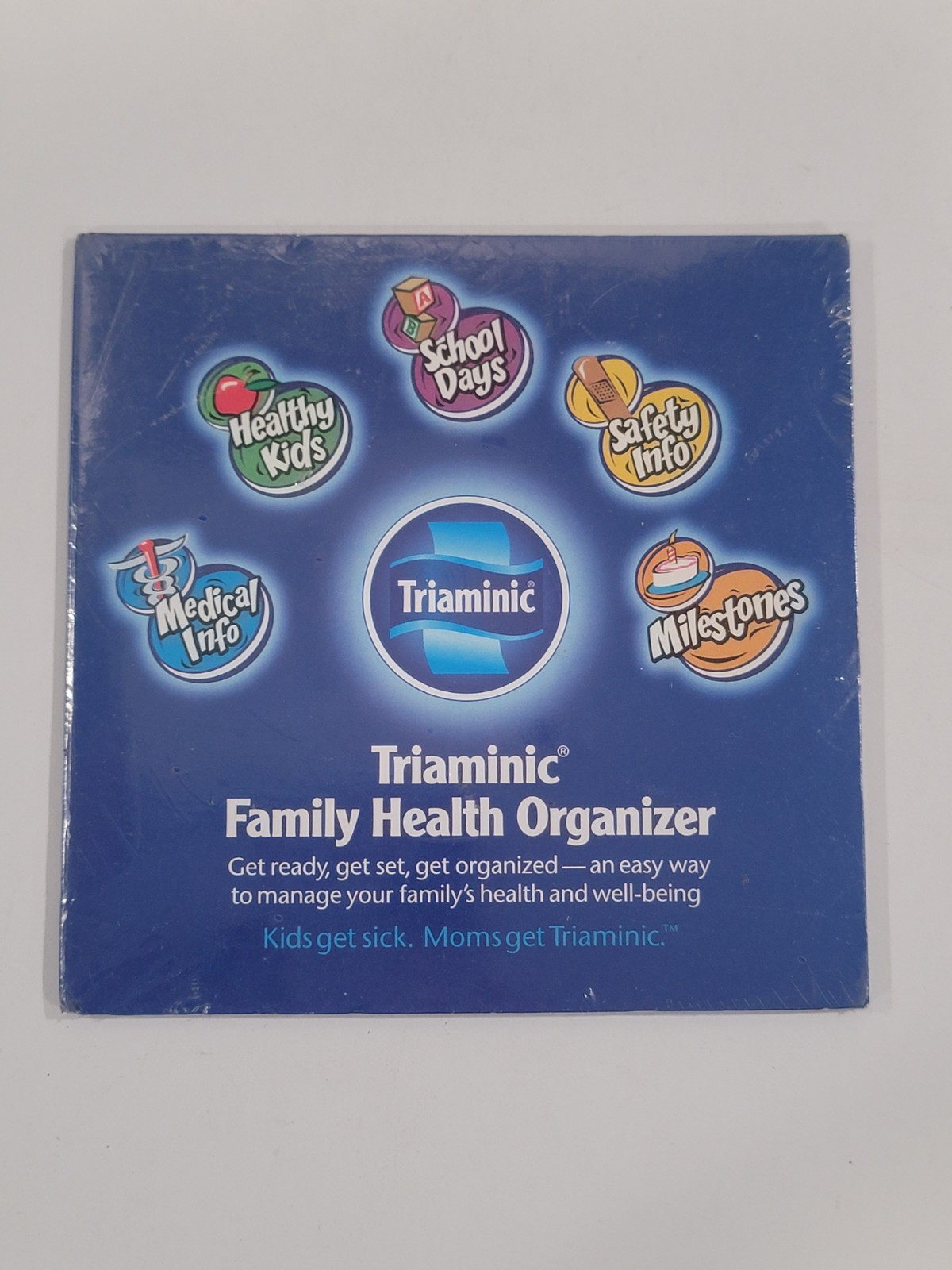 Family Health Organizer CD-ROM, Parents' Kids Medical Information Triaminic NEW