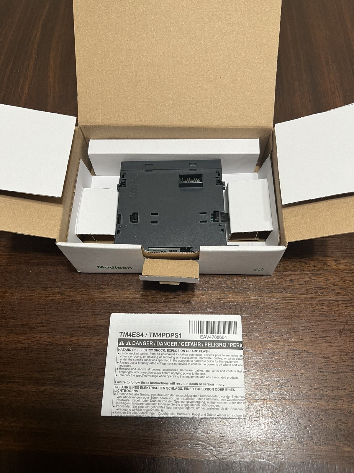 Brand New Schneider Electric TM4ES4 Modicon TM4 Ethernet Network Module