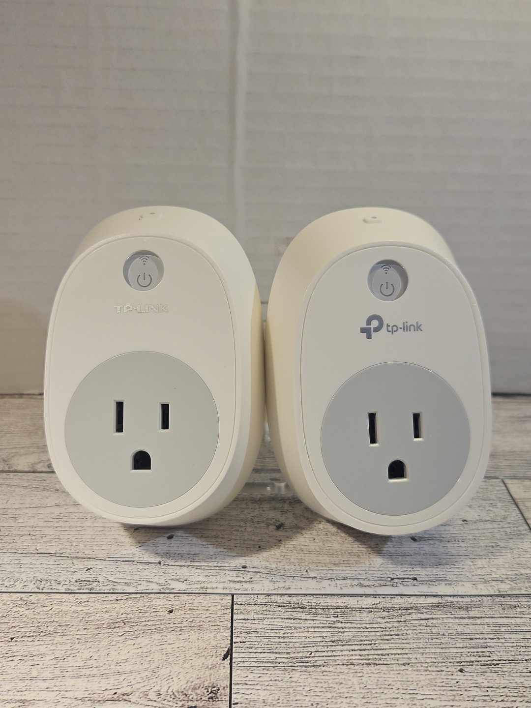 Tp-link HS100 Smart WI-FI extender Plug lot of 2 pre-owned